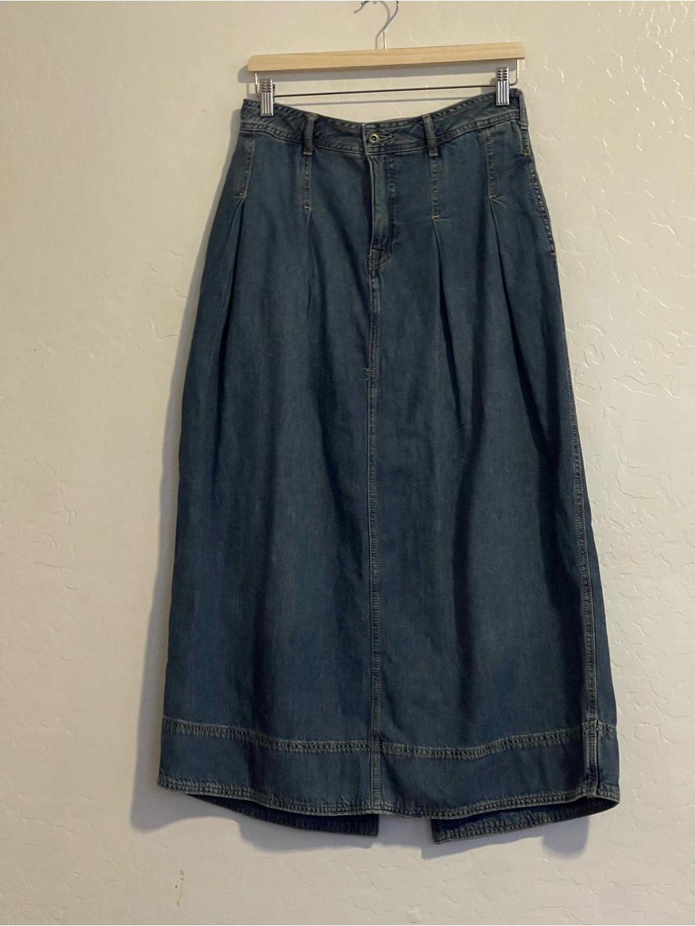 Anthropologie Pilcro Denim Skirt Maxi Size 00 Runs Big
